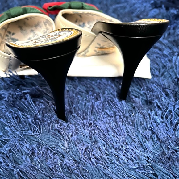 GUCCI Cream and Black Leather Mules with Gucci Wed Bow size 39 (Brand New) - Picture 13 of 16